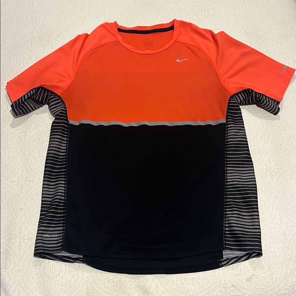 Nike Men's Pink and Black Running Shirt